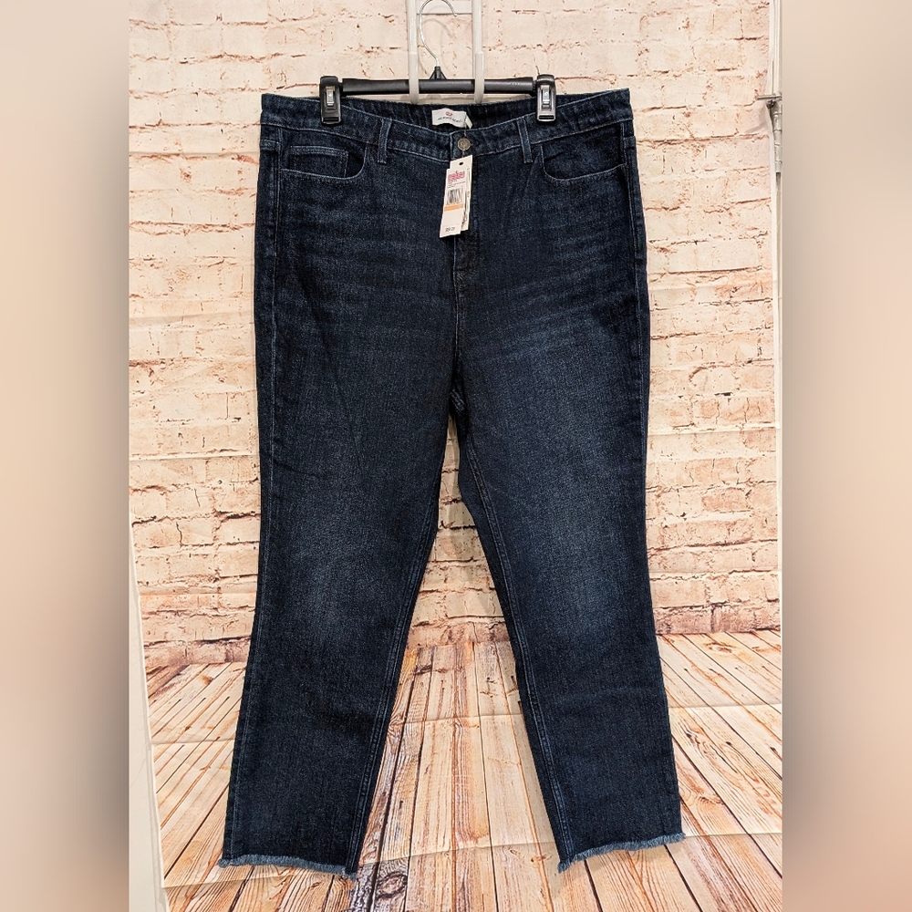 🎉 SALE 🎉 NWT Vineyard Vines Straight High Rise Crop Women's Dark Blue Jeans - Picture 2 of 15